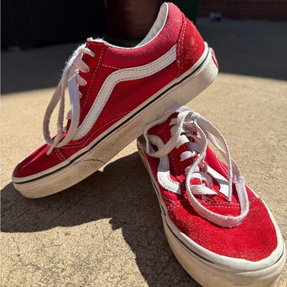 Red Kids or Women’s Vans Sneakers: Men’s size 4, women’s size 5.5